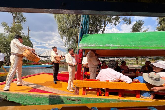 Riding Boats +Warm Mex Food+ Frida Kahlo's neighborhood (private) - Booking details worth keeping handy