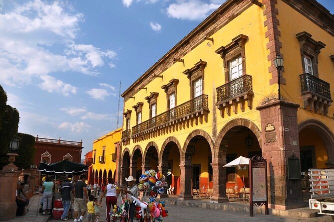 San Miguel de Allende & Queretaro Tour from Mexico City - How the guide changes the experience