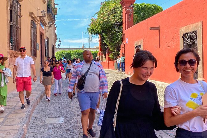 San Miguel de Allende Tour from Mexico City - The 90-minute walk through the historic center