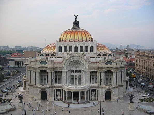 Small Group: Discover the Folkloric Ballet of Mexico - Key points at a glance