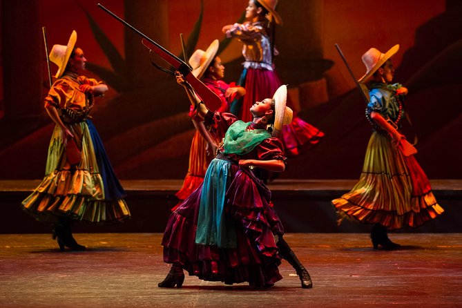 Small Group: Discover the Folkloric Ballet of Mexico - Practical timing for your evening