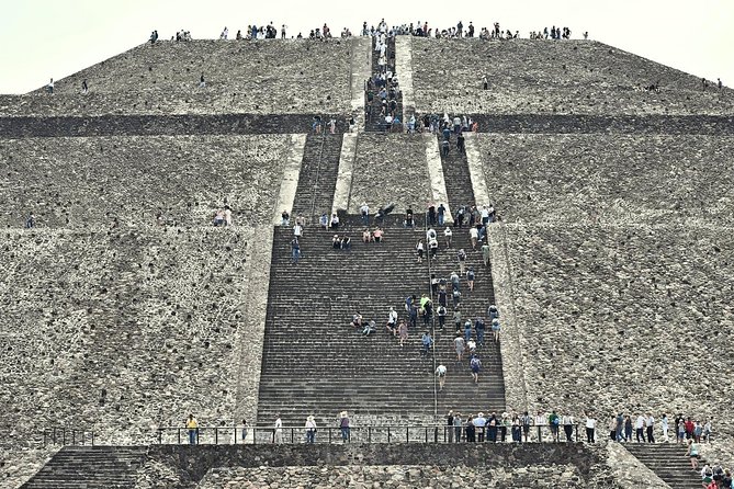 Small Group: Teotihuacan Pyramids and Shrine of Guadalupe with Lunch - A long day, and what the transport means