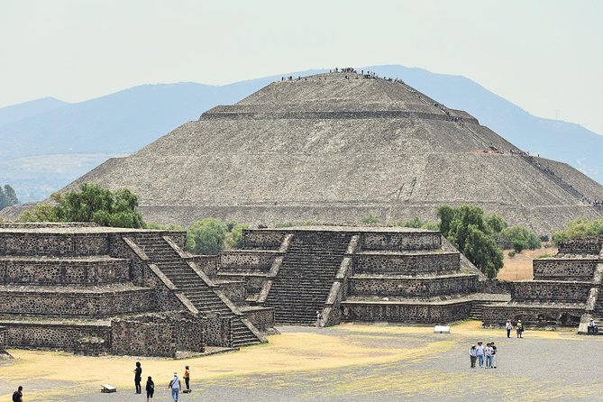 Small Group: Teotihuacan Pyramids and Shrine of Guadalupe with Lunch - Buying souvenirs, especially silver jewelry