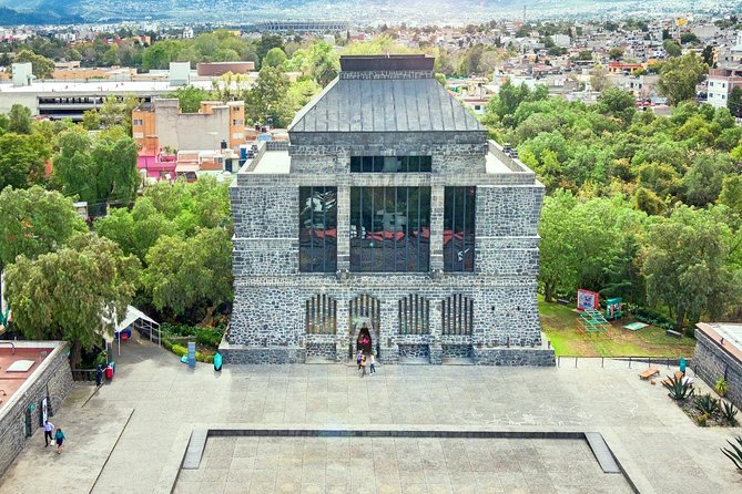 Small VIP Group: Frida Kahlo and Diego Rivera Legacy - Ancient Mexico inside Anahuacalli