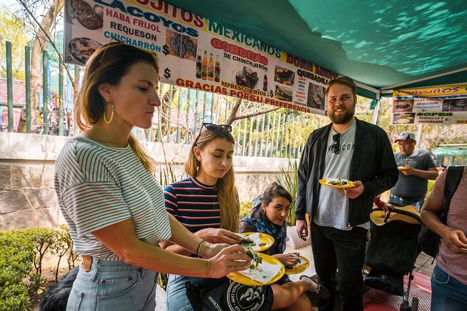 Street Food Bike Tour / Mexico is not only Tacos / All Inclusive - The main avenue and the final michelada