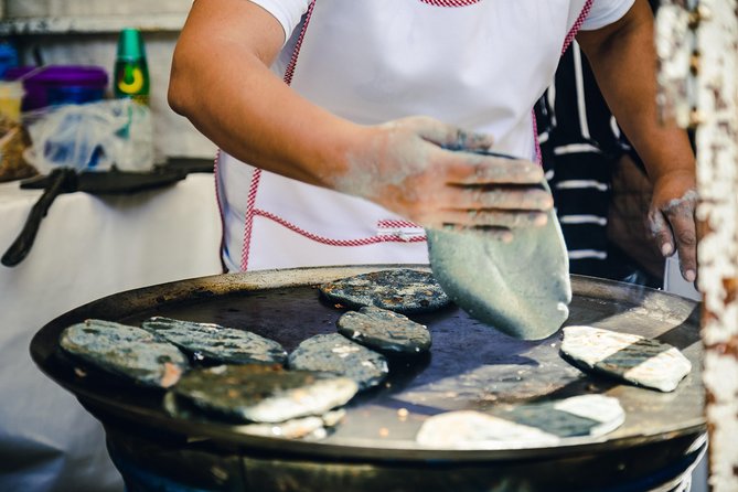Street Food Tour with Friends - Key points to know before booking