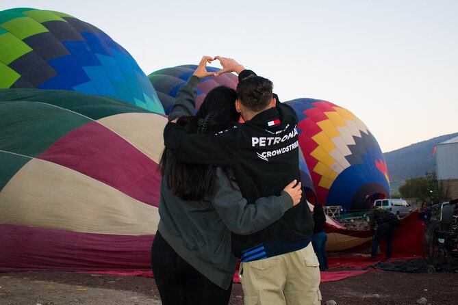 Sunrise Balloon Flight over Teotihuacan and Breakfast in Cueva - Key points to know before booking