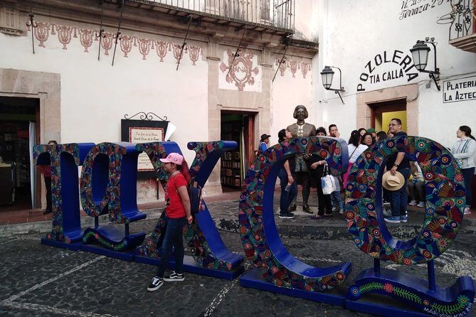 Taxco and Cuernavaca Tour - Guides, language, and group handling