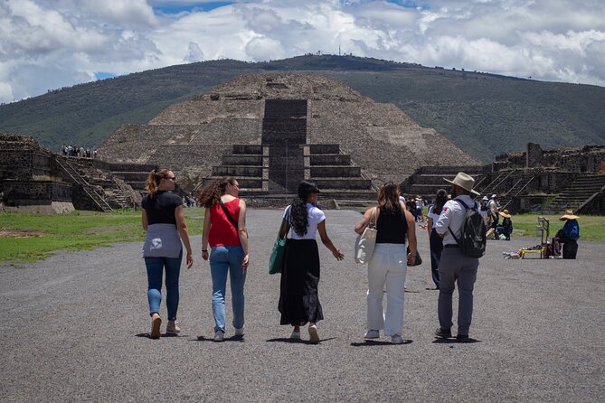 Teotihuacán 3 Pyramids Tour with Cave Breakfast + Transportation - Who should book this Teotihuacán day trip