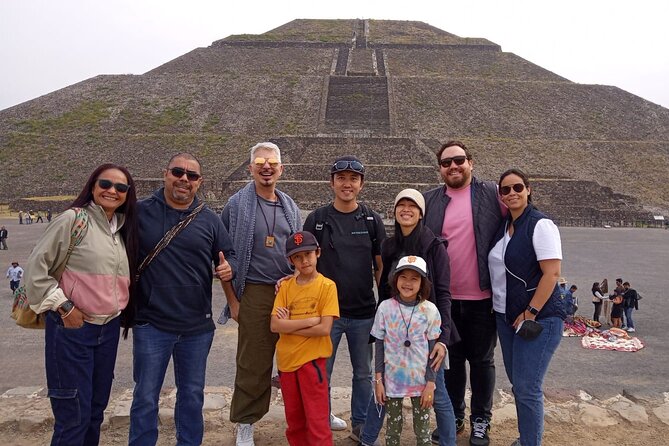 Teotihuacan and Basilica of Guadalupe with mezcal, tequila & handcrafts - The Basilica of Guadalupe and Tepeyac Hill