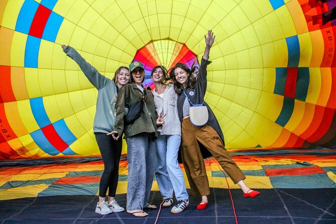 Teotihuacan Balloon Experience with Transportation and Breakfast - Walking through the Sun and Moon Pyramids
