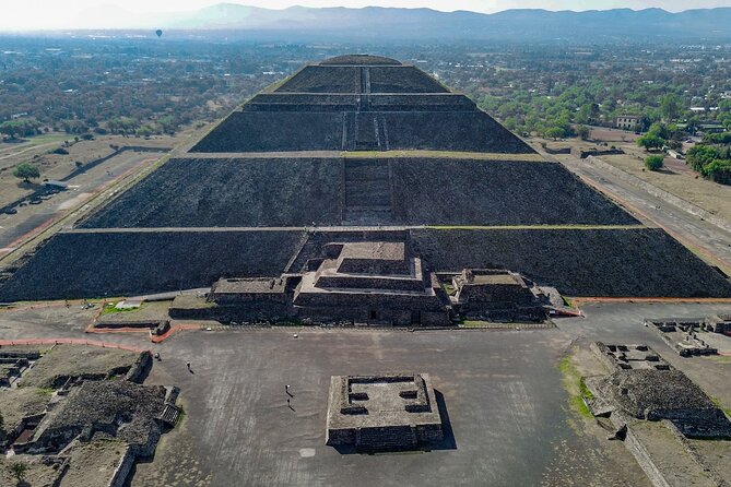 Teotihuacan Early Access Guided Tour with optional Lunch - The obsidian workshop: interesting stop or sales detour