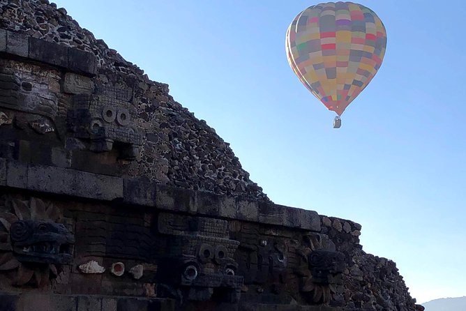 Teotihuacan Early Morning Tour: Avoid Crowds, & Expert Guide - The artisan workshop adds color, but not everyone needs it