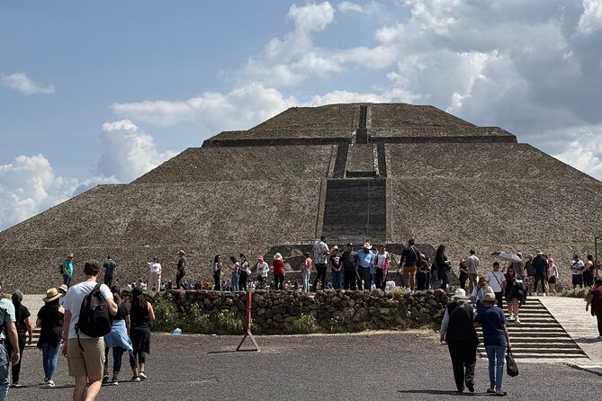 Teotihuacan : Full Tour Expert Guide and Hook-Free Transportation - What makes this different from a shopping-heavy day trip