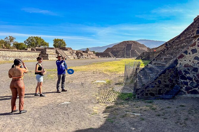 Teotihuacan, Guadalupe Shrine & Tlatelolco Day Tour with Lunch - Lunch, music, and a late afternoon meal