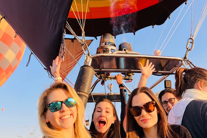 Teotihuacán in a hot air balloon with Transportation from CDMX - Forty to fifty minutes above the pyramids