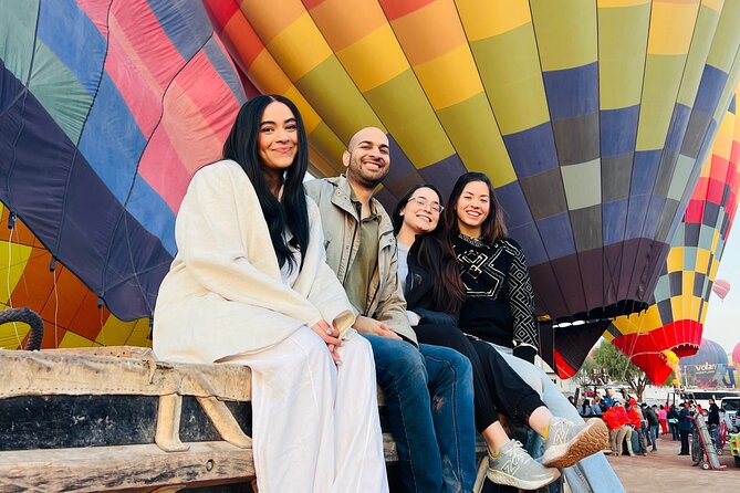 Teotihuacán in a hot air balloon with Transportation from CDMX - Breakfast at a local restaurant