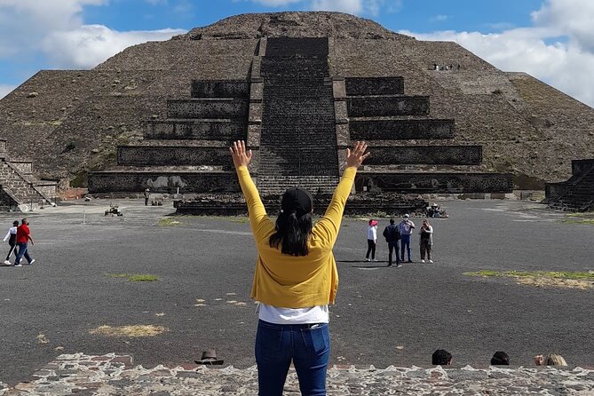 Teotihuacan Morning Tour Explore without Crowds - A guide-led visit instead of a quick photo stop
