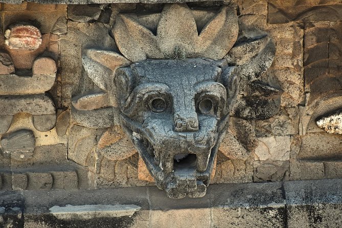 Teotihuacan Piramids and Shrine of Guadalupe without Lunch from Mexico City - Food, heat, and the long day