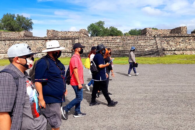 Teotihuacan Private Family Tour from your accommodation - Quetzalcoatl, palaces, and painted walls