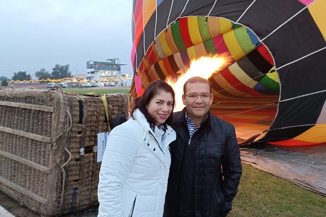 Teotihuacan Private Tour and Shared Hot Air Balloon Ride - A private ride from Mexico City before dawn