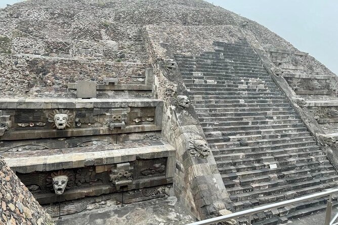 Teotihuacan: Pyramids, Caves & Culinary Experience - A five-course central Mexican lunch