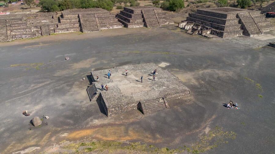 Teotihuacan Pyramids: Guided Tour with Entry Ticket Included - What the three-hour format gives you