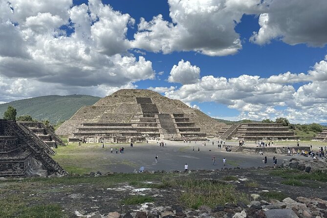 Teotihuacan Pyramids Private Tour from Mexico City - The Pyramid of the Sun and the First Big View