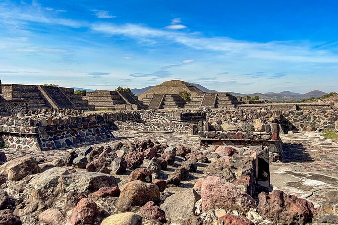 Teotihuacan Pyramids Skip-the-line Ticket - The guide question: useful freedom or missing context?