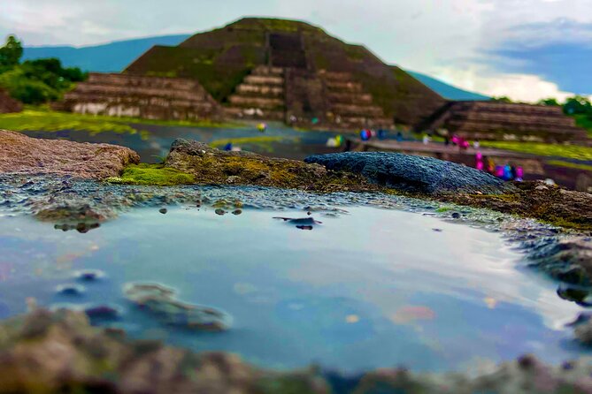 Teotihuacan Pyramids Tour from Mexico City - Pickup from Mexico City and the first meeting point