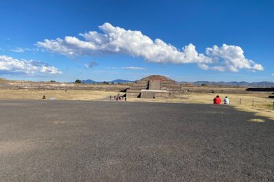 Teotihuacan Pyramids VIP Tour without Commercial Stops - Leaving Mexico City from five meeting points