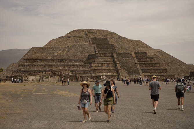 Teotihuacan Pyramids with Cave Visit and CDMX Transportation - A short look at maguey, obsidian, and local drinks