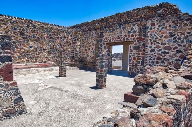 Teotihuacan, Shrine of Guadalupe & Tlatelolco - How much guide quality changes the day