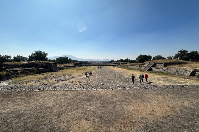 Teotihuacan Tour with Basilica of Guadalupe and Tlatelolco - The Basilica of Guadalupe and Tepeyac Hill