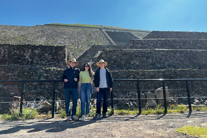 Teotihuacan Tour with Basilica of Guadalupe and Tlatelolco - Guides, vans, and the group experience
