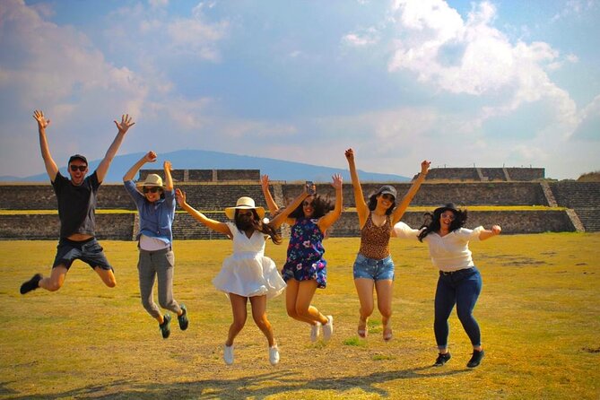 Teotihuacan with a Local - Arriving at Teotihuacan around 9am