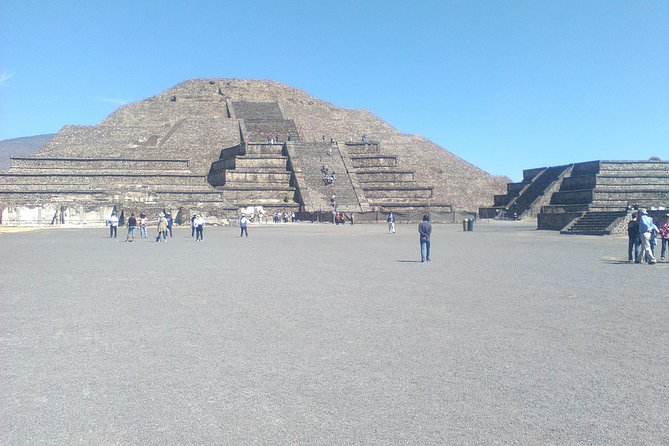 Teotihuacan with a private guide - Leaving Mexico City at 7:00 am