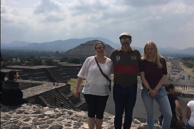 Teotihuacan without crowds, without tourist traps. - Managing the return to Mexico City