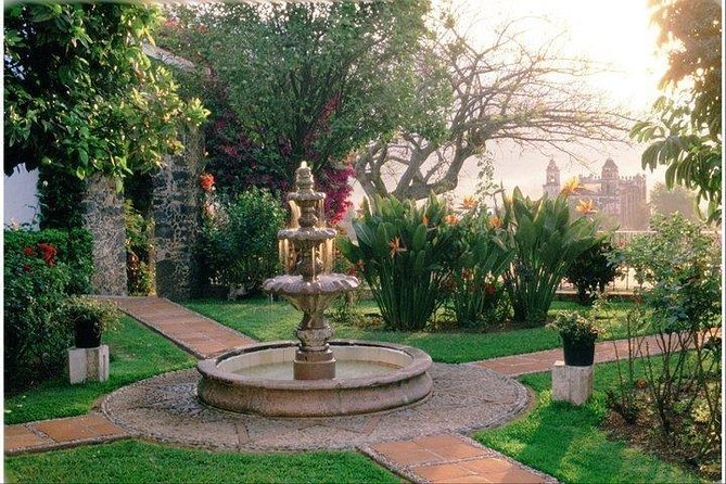 Tepoztlan Magico! - The market, crafts, and former convent