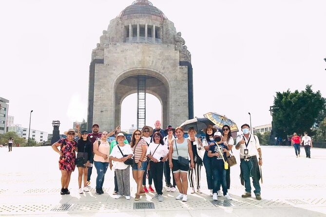 The best and most complete PRIVATE CITY TOUR through the Historic Center - Starting at the Monument to the Revolution