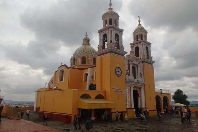 The Best Private Tour: Cholula and Puebla - Palafoxiana Library and the Cuexcomate stop