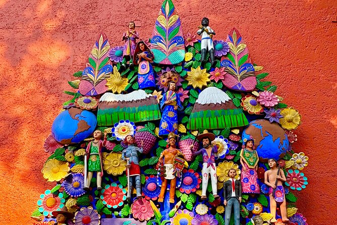the bohemian neighbourhood of Coyoacan - Frida Kahlo Park and the neighborhood around it