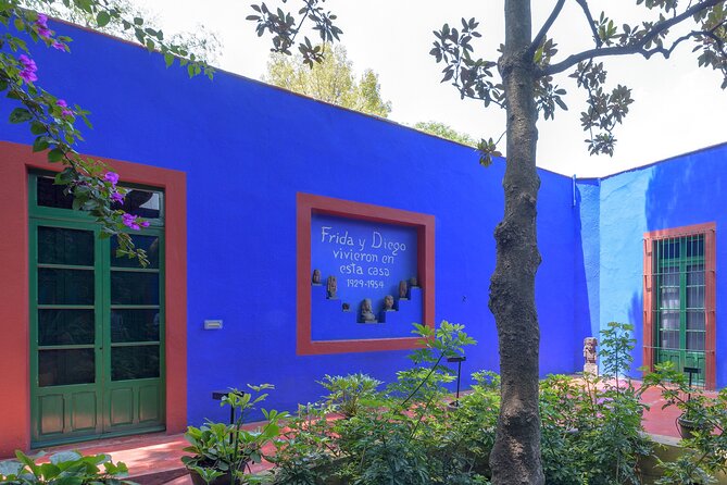 Tickets to Frida Kahlo Museum - What you see inside the blue house