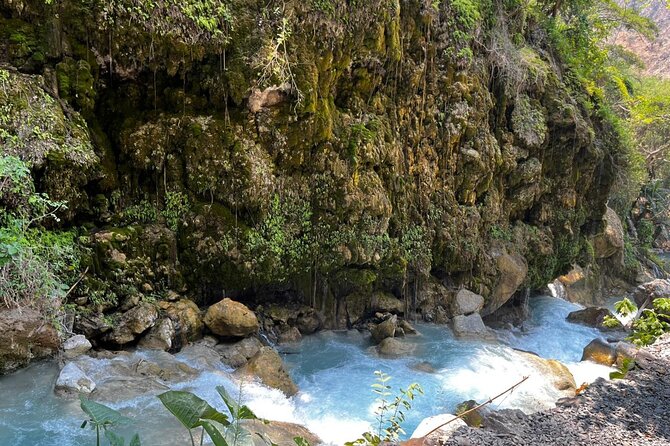 Tolantongo Private Tour + Pastes + One Day at the Hot Springs - What the $152.25 price really covers