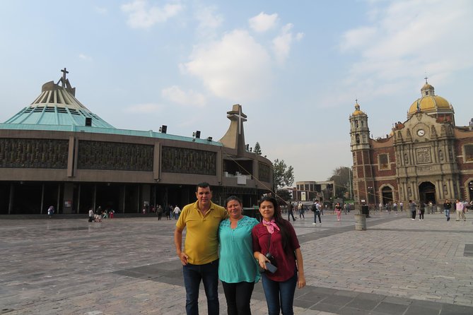 Tour Basilica de Guadalupe and Pyramids of Teotihuacan - The Basilica of Guadalupe after the ruins