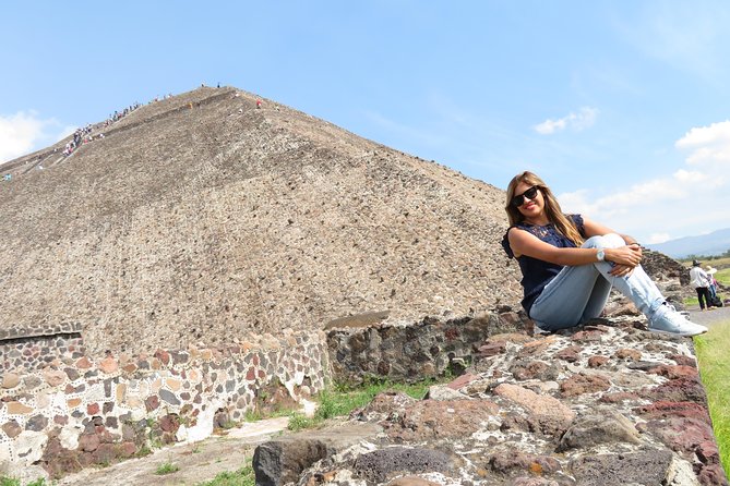 Tour Basilica de Guadalupe and Pyramids of Teotihuacan - Lunch, timing, and the real cost