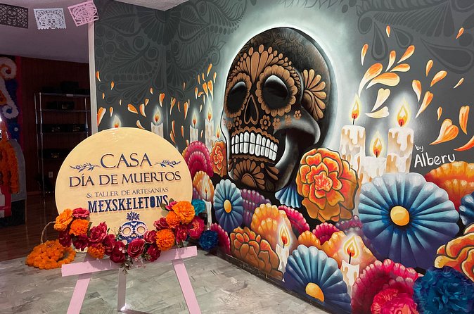 Tour cultural e inmersivo en Casa Dia de Muertos - The Artisan Workshop and Tequila Decanters