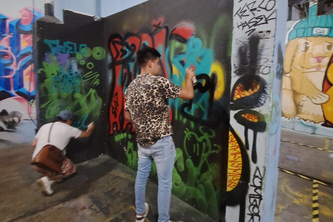 Tour Evolution of Muralism paints your Grafiti - Small details that will improve your day