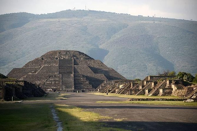 Tour Teotihuacan and Guadalupano Sanctuary - Teotihuacan and the Avenue of the Dead