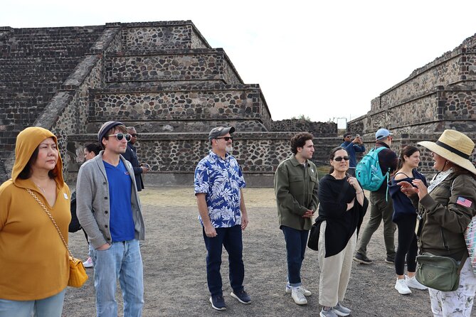 Tour to Teotihuacan, Basilica of Guadalupe and Tlatelolco - Three Mexico City landmarks in one long day